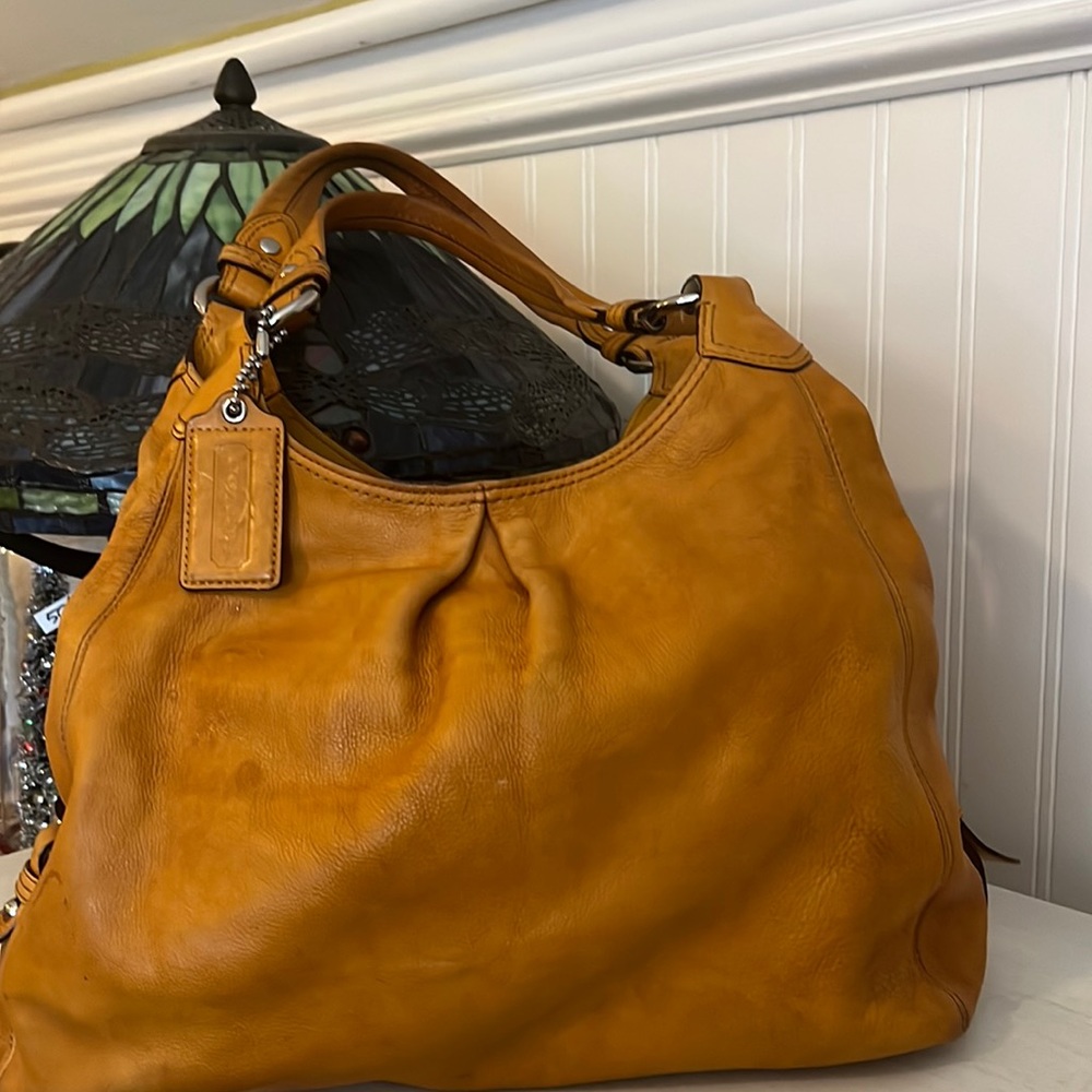 Vintage Coach C0982 Parker hobo purse